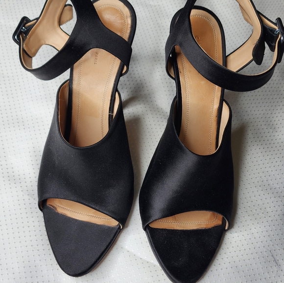 Celine Paris Silk/Satin heels - Picture 2 of 8